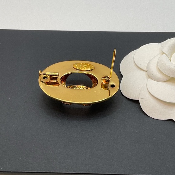 Chanel Gold Tone CC Logo Brooch - Picture 7 of 9
